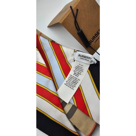 Burberry Skinny Silk Ribbon Scarf TB Monogram Kensington Posy 71" Made In Italy - Picture 6 of 7